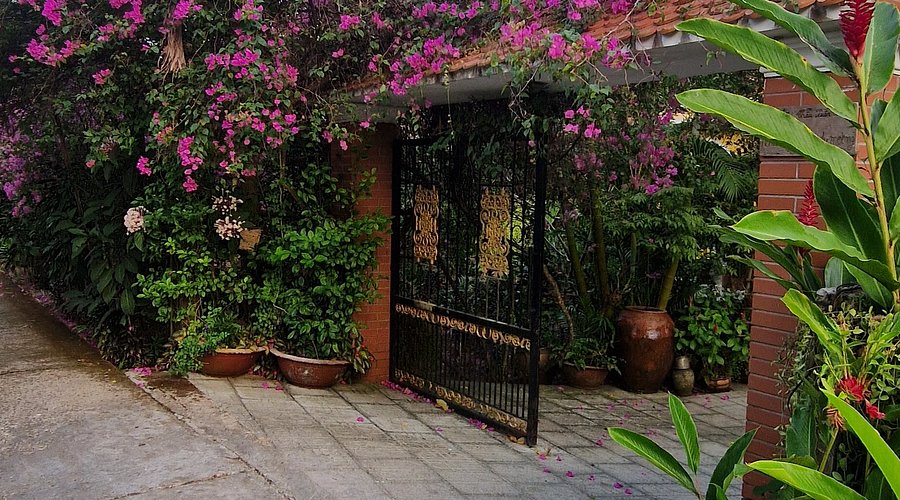 ardin Du Mekong homestay with garden and river views